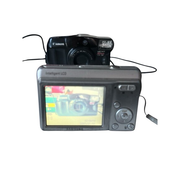 Camera Samsung ES10 8.1MP Digital Silver Camera Self Portrait Working No Card - Picture 3 of 8